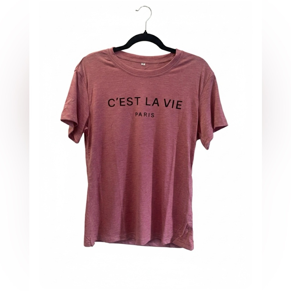 New! Boutique Item - “C est La Vie” Graphic Tee Women’s Size small